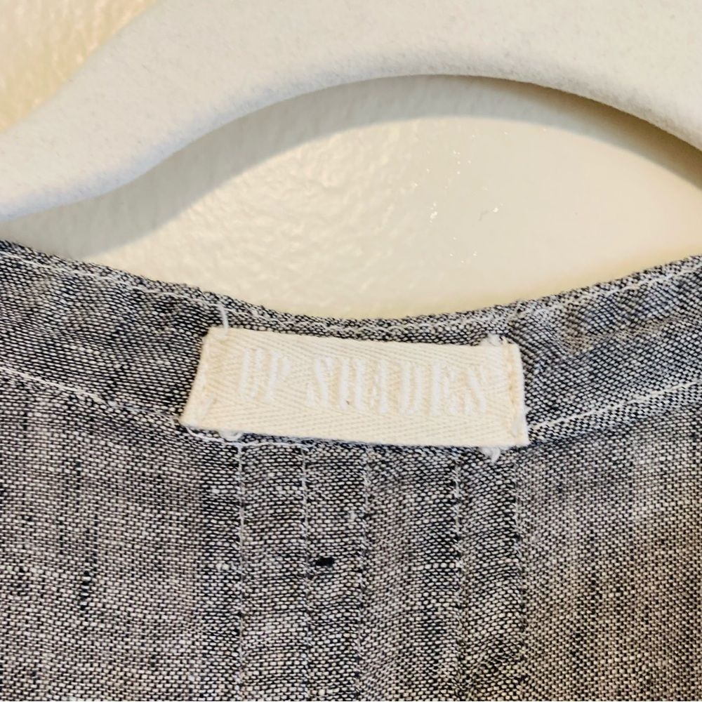 CP Shades Regina chambray grey linen pintuck split b neck tunic top size xs - Picture 2 of 8